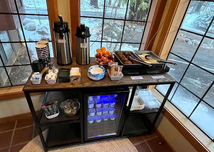 Donner Lake Inn