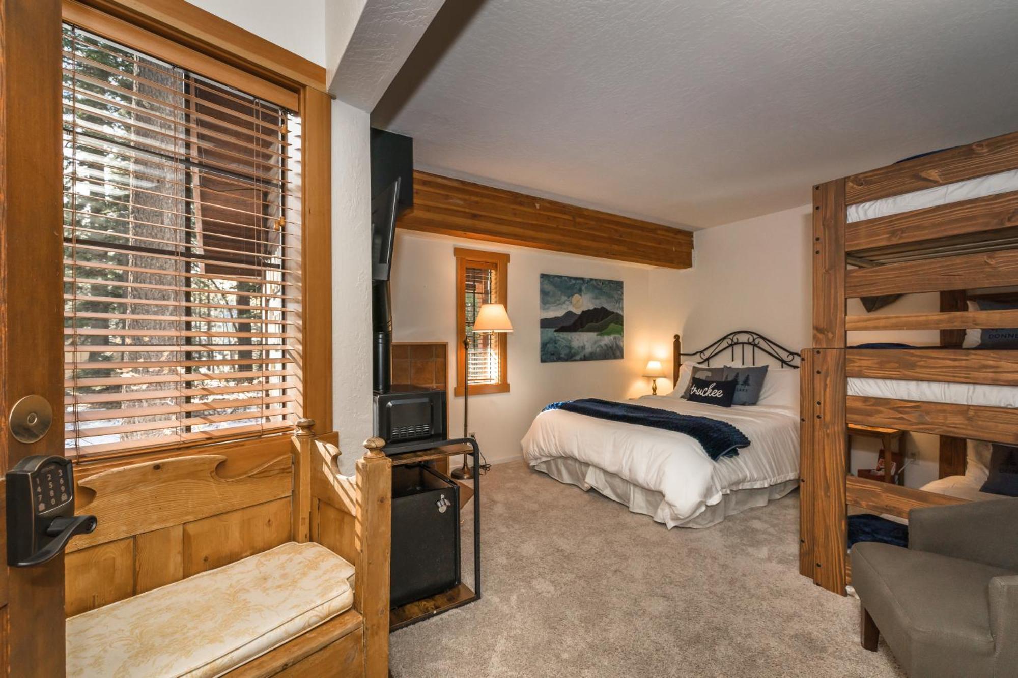 Donner 4* Truckee